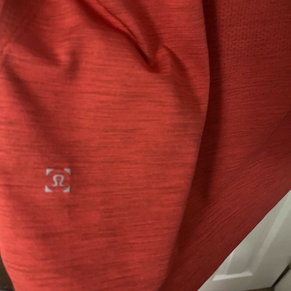 Mens lululemon shirt - Picture 2 of 3